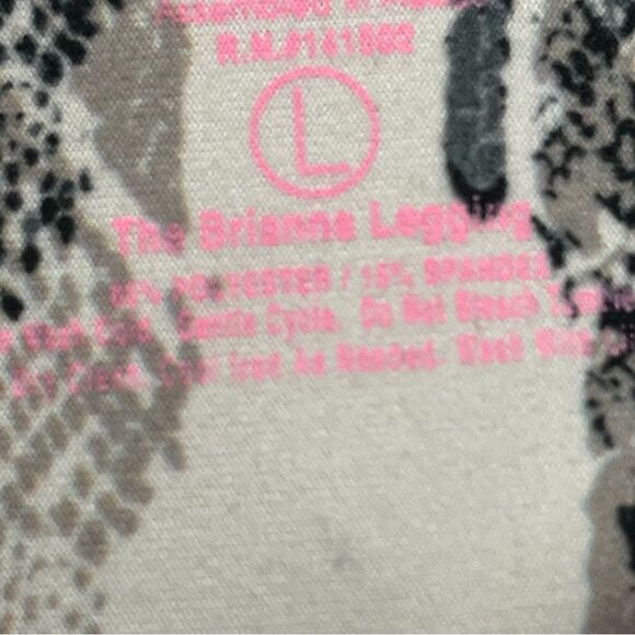 Evolution and Creation Brianna Snake Print Legging Ankle Length Black/White L - Picture 5 of 5